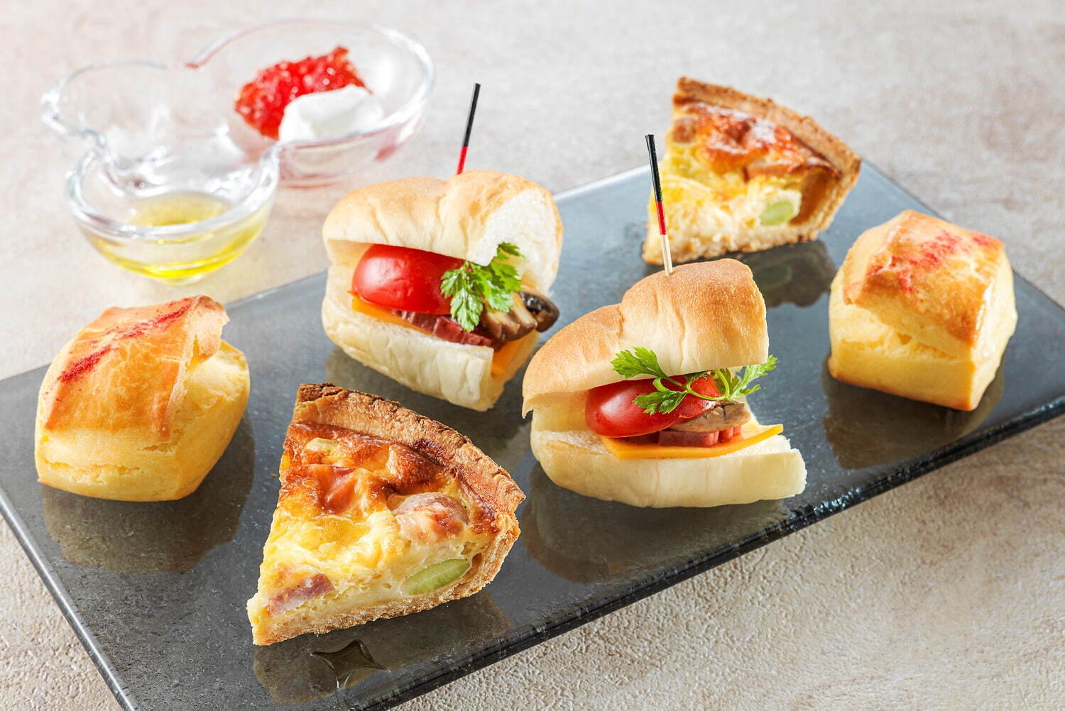 リーガロイヤルホテル(大阪)の「いちごアフタヌーンティー」いちご＆チョコレート尽くしのスイーツを堪能｜写真5