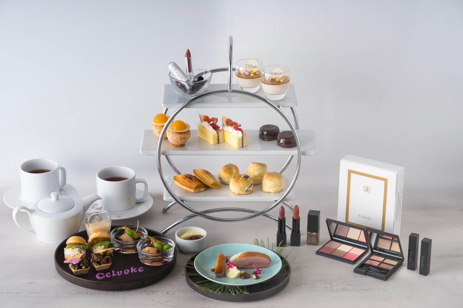 ヒルトン福岡シーホーク×セルヴォーク「天空のアフタヌーンティー」“リップ型”チョコなど