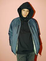 デンハムとナンガのダウンジャケット、防水透湿素材“オーロラテックス”使用のショート丈＆ライナー｜写真51