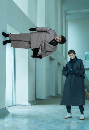 スタンバーグ(STERNBERG) 2022年秋ウィメンズ&メンズコレクション  - 写真1