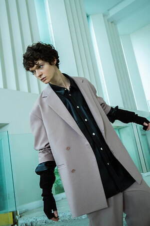 スタンバーグ(STERNBERG) 2022年秋ウィメンズ&メンズコレクション  - 写真4