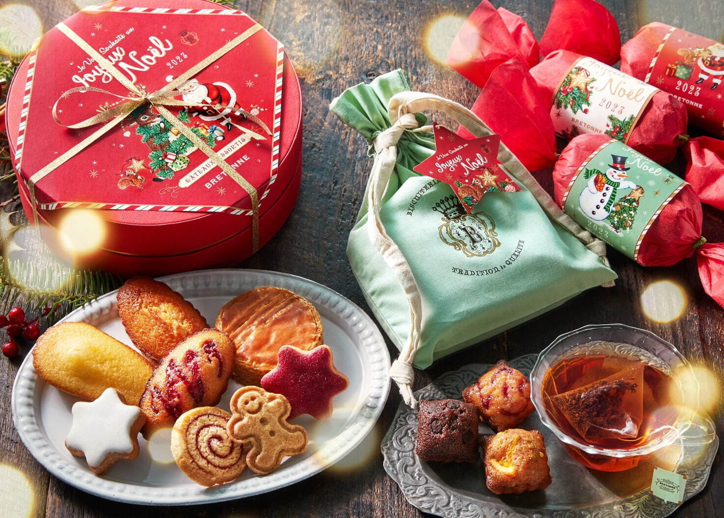 ビスキュイテリエ ブルトンヌのクリスマス限定焼き菓子、“星型”クッキー＆フィナンシェ入りアソート｜写真1