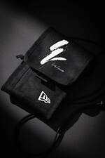 ヨウジヤマモト×ニューエラ23年秋冬 - ロゴ入りキャップやベレー帽、名作サイドテープパンツも｜写真5