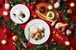 イケア初のクリスマススイーツ、1口サイズのパンケーキ＆ツリーを描いた“丸ごとロールケーキ”パフェ