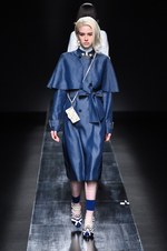 ムルーア 2014-15年秋冬コレクション ‐ 深みのあるカラーをクラシカルにまとって｜写真8