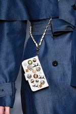 ムルーア 2014-15年秋冬コレクション ‐ 深みのあるカラーをクラシカルにまとって｜写真10