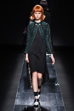 ムルーア 2014-15年秋冬コレクション ‐ 深みのあるカラーをクラシカルにまとって｜写真37