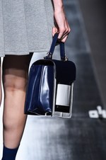 ムルーア 2014-15年秋冬コレクション ‐ 深みのあるカラーをクラシカルにまとって｜写真56