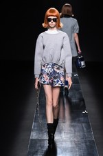 ムルーア 2014-15年秋冬コレクション ‐ 深みのあるカラーをクラシカルにまとって｜写真57