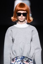 ムルーア 2014-15年秋冬コレクション ‐ 深みのあるカラーをクラシカルにまとって｜写真58