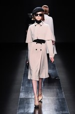 ムルーア 2014-15年秋冬コレクション ‐ 深みのあるカラーをクラシカルにまとって｜写真61