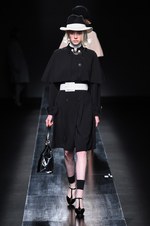 ムルーア 2014-15年秋冬コレクション ‐ 深みのあるカラーをクラシカルにまとって｜写真63