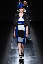 ムルーア 2014-15年秋冬コレクション ‐ 深みのあるカラーをクラシカルにまとって｜写真70