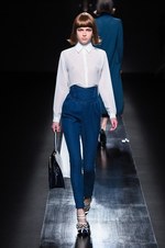 ムルーア 2014-15年秋冬コレクション ‐ 深みのあるカラーをクラシカルにまとって｜写真74