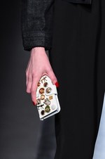 ムルーア 2014-15年秋冬コレクション ‐ 深みのあるカラーをクラシカルにまとって｜写真78