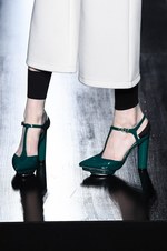 ムルーア 2014-15年秋冬コレクション ‐ 深みのあるカラーをクラシカルにまとって｜写真84