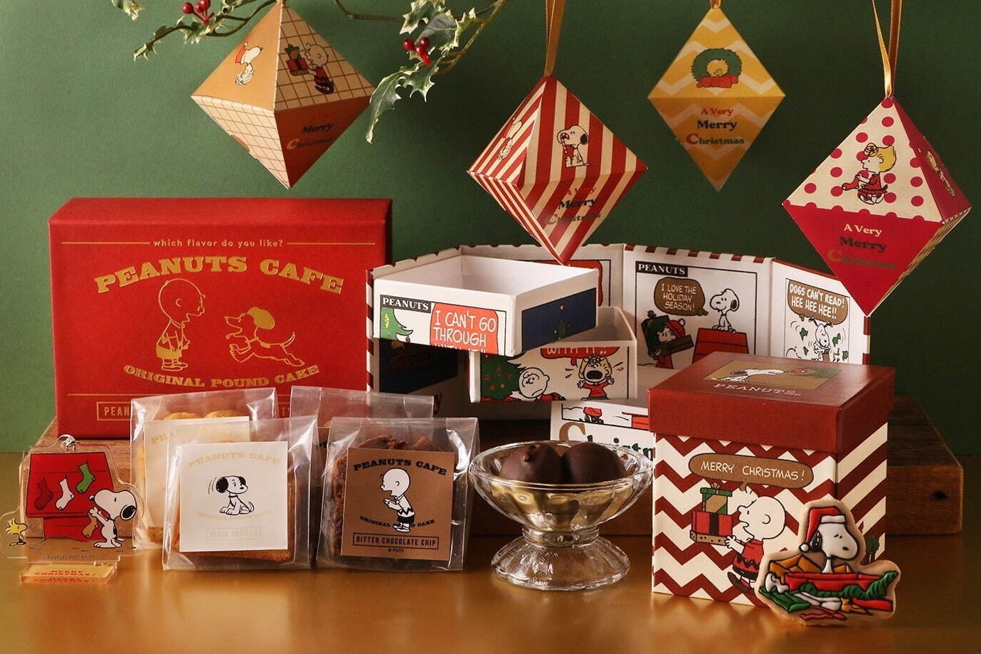 ヴィンテージ　ピーナッツ　スヌーピー　オーナメント　フィギュア　クリスマス Amazon.co.jp: ピーナッツ スヌーピー クリスマスオーナメント