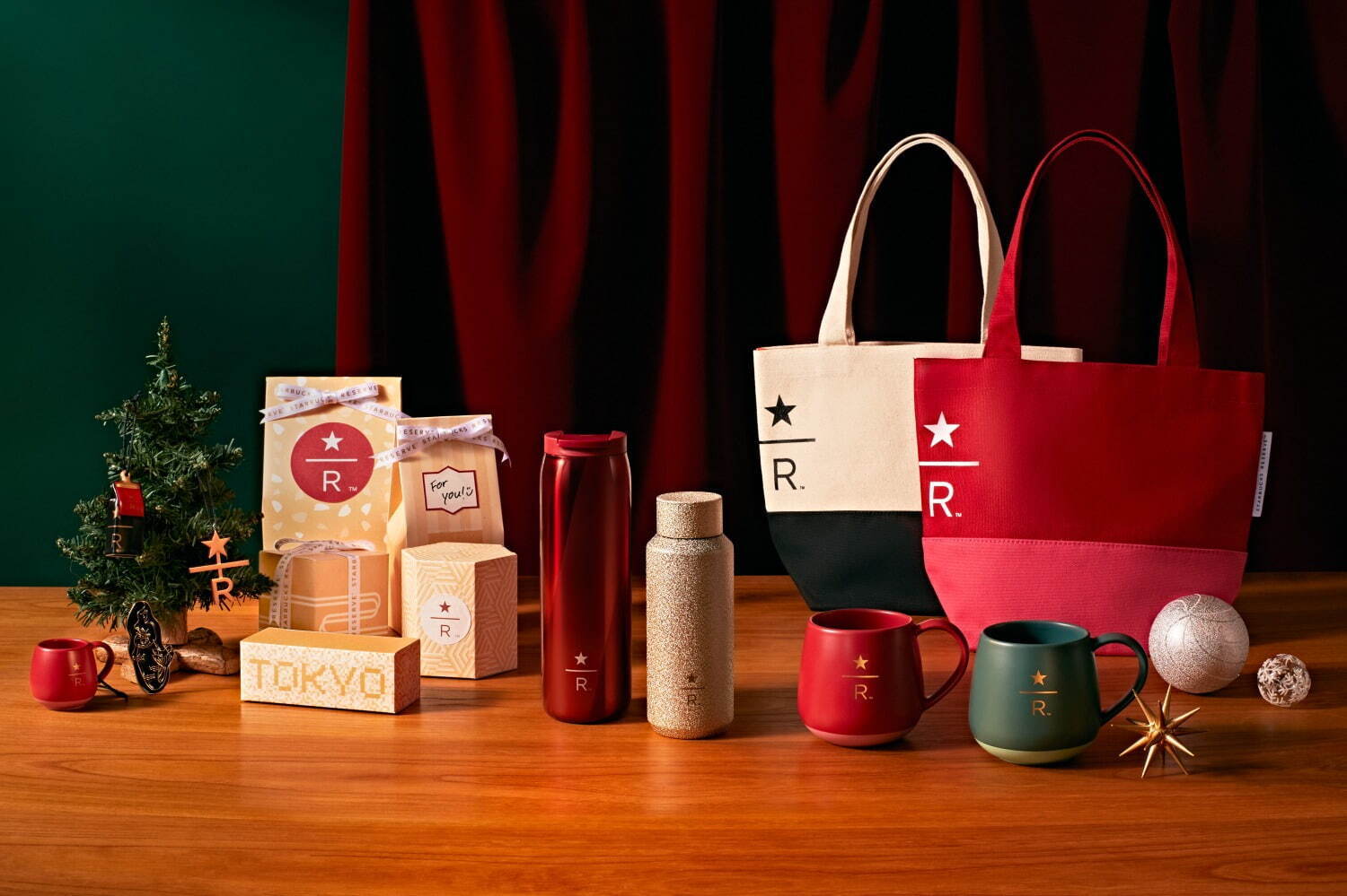 スターバックスのロースタリー 東京、クリスマス限定“選べる スターバックスのロースタリー 東京、クリスマス限定“選べる
