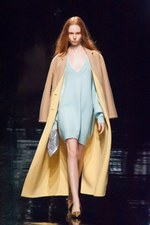 マーキュリーデュオ 2014-15年秋冬コレクション ‐ イノセントにファーをまとって｜写真39