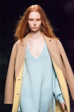 マーキュリーデュオ 2014-15年秋冬コレクション ‐ イノセントにファーをまとって｜写真40