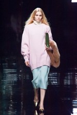 マーキュリーデュオ 2014-15年秋冬コレクション ‐ イノセントにファーをまとって｜写真44