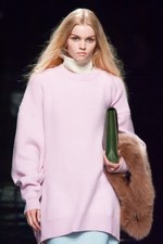 マーキュリーデュオ 2014-15年秋冬コレクション ‐ イノセントにファーをまとって｜写真45