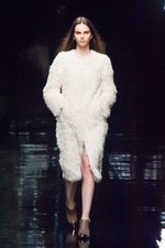 マーキュリーデュオ 2014-15年秋冬コレクション ‐ イノセントにファーをまとって｜写真56