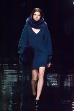 マーキュリーデュオ 2014-15年秋冬コレクション ‐ イノセントにファーをまとって｜写真60