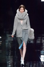 マーキュリーデュオ 2014-15年秋冬コレクション ‐ イノセントにファーをまとって｜写真62