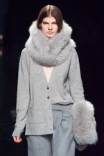 マーキュリーデュオ 2014-15年秋冬コレクション ‐ イノセントにファーをまとって｜写真63