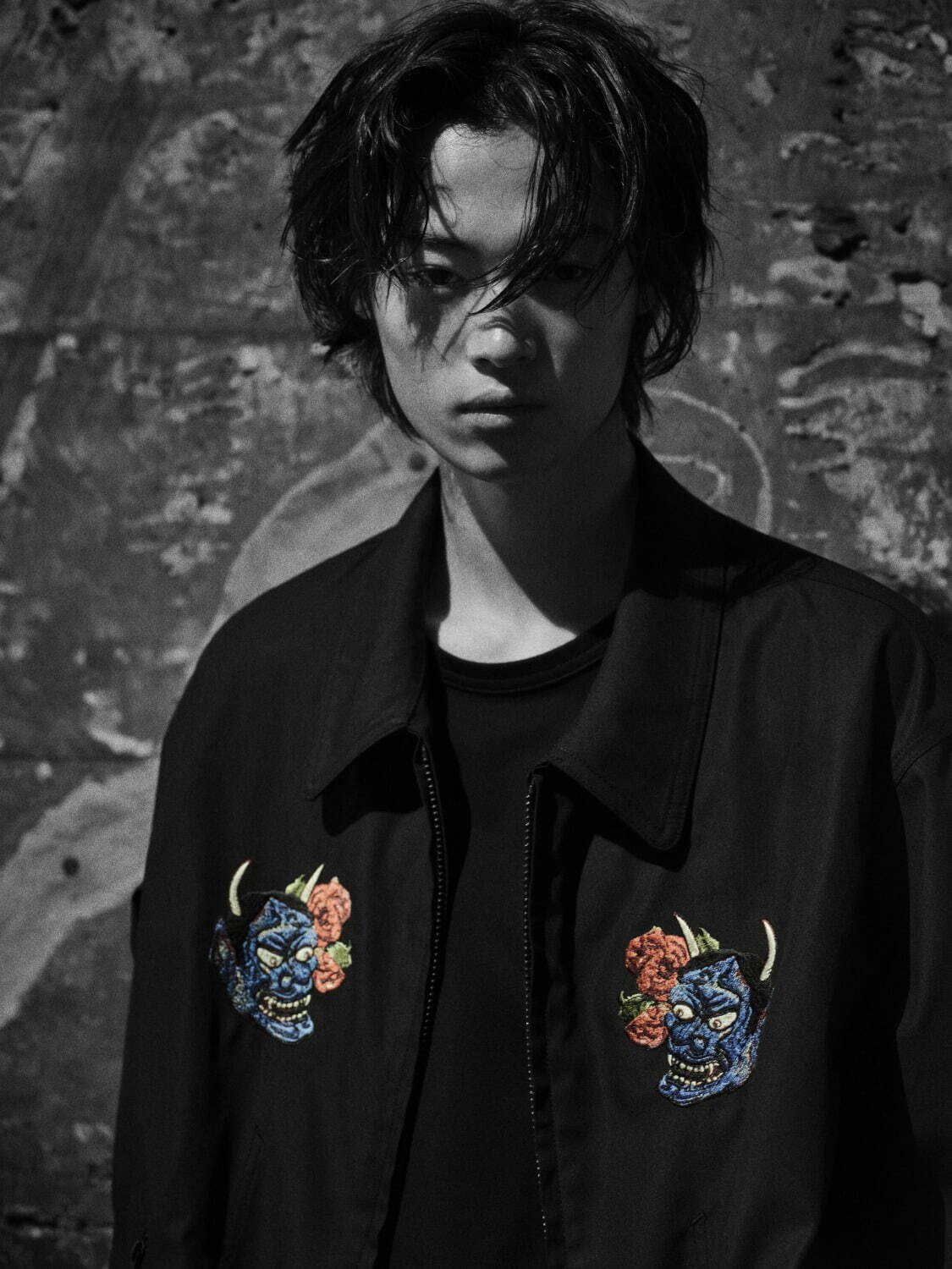 ワイルドサイド ヨウジヤマモト×エフシーレアルブリストル、“漆黒のチーム”イメージのベンチコートなど｜写真29