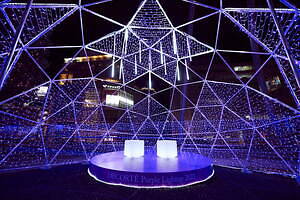 渋谷ミヤシタパークのクリスマスイルミネーション2023、“パープル”の光でライトアップ｜写真6