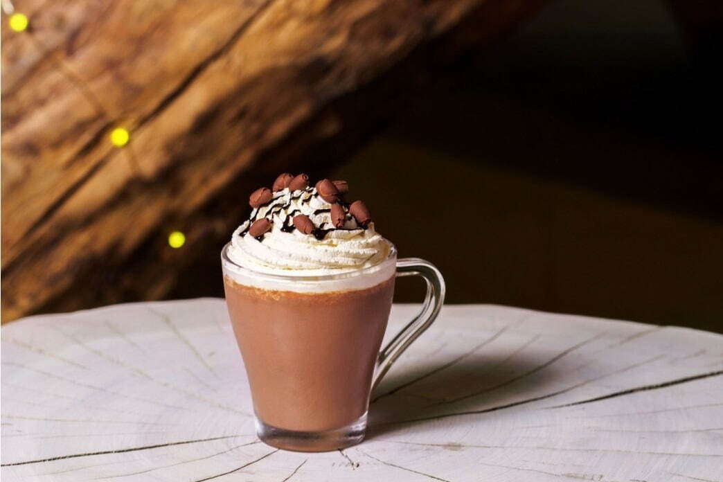 「HOT CHOCOLATE パンとエスプレッソとまちあわせ」 800円