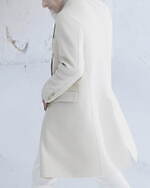 ブリオーニ“ニュートラルカラー”のテーラードスーツやシアリングコート、フード付きダウンベストも｜写真4