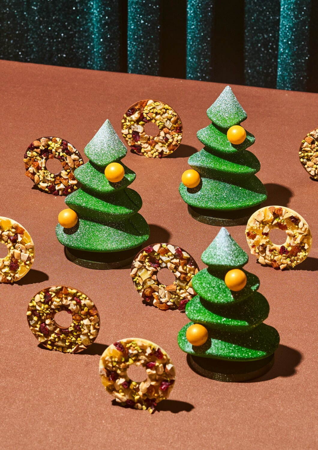 セント レジス ホテル 大阪の23年クリスマス、ジンジャーブレッドハウス型ケーキ＆焼き菓子など｜写真4