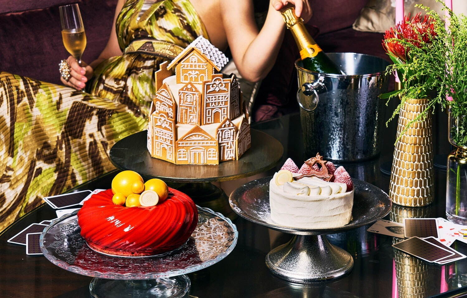 セント レジス ホテル 大阪の23年クリスマス、ジンジャーブレッドハウス型ケーキ＆焼き菓子など｜写真1