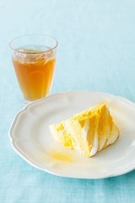 アフタヌーンティーのカフェに夏季限定スイーツ - マンゴーのケーキ＆グラノーラのパフェ｜写真2