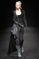 A.F.ヴァンデヴォースト(A.F.VANDEVORST)、2010-2011年秋冬コレクション｜写真17