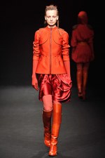 A.F.ヴァンデヴォースト(A.F.VANDEVORST)、2010-2011年秋冬コレクション｜写真24