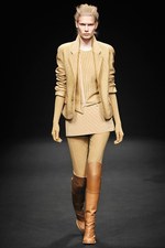 A.F.ヴァンデヴォースト(A.F.VANDEVORST)、2010-2011年秋冬コレクション｜写真3