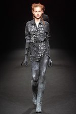 A.F.ヴァンデヴォースト(A.F.VANDEVORST)、2010-2011年秋冬コレクション｜写真32