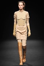 A.F.ヴァンデヴォースト(A.F.VANDEVORST)、2010-2011年秋冬コレクション｜写真7