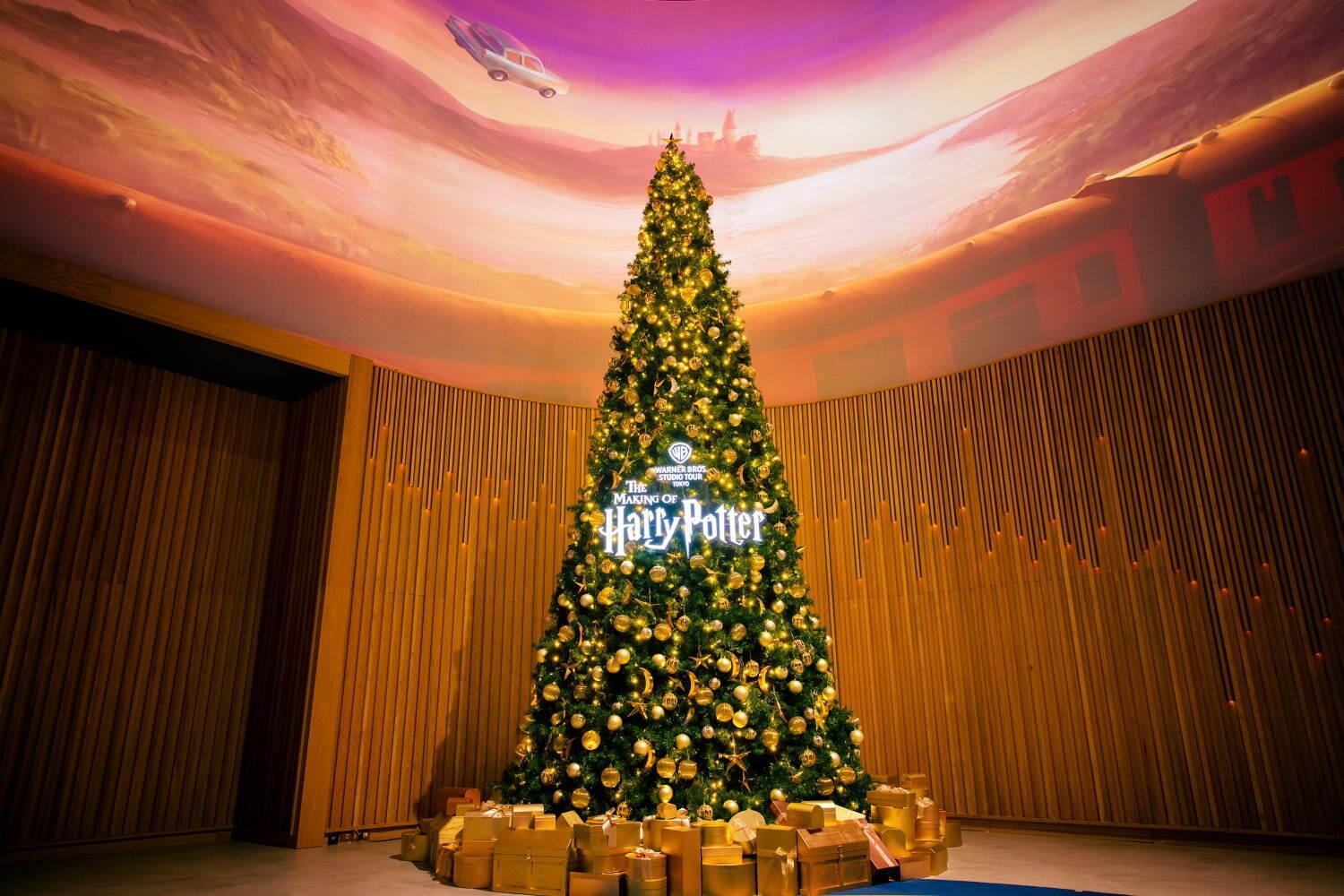 スタジオツアー東京2023年クリスマス・ライトアップ - ツリー＆イルミネーション装飾、限定フードも｜写真2