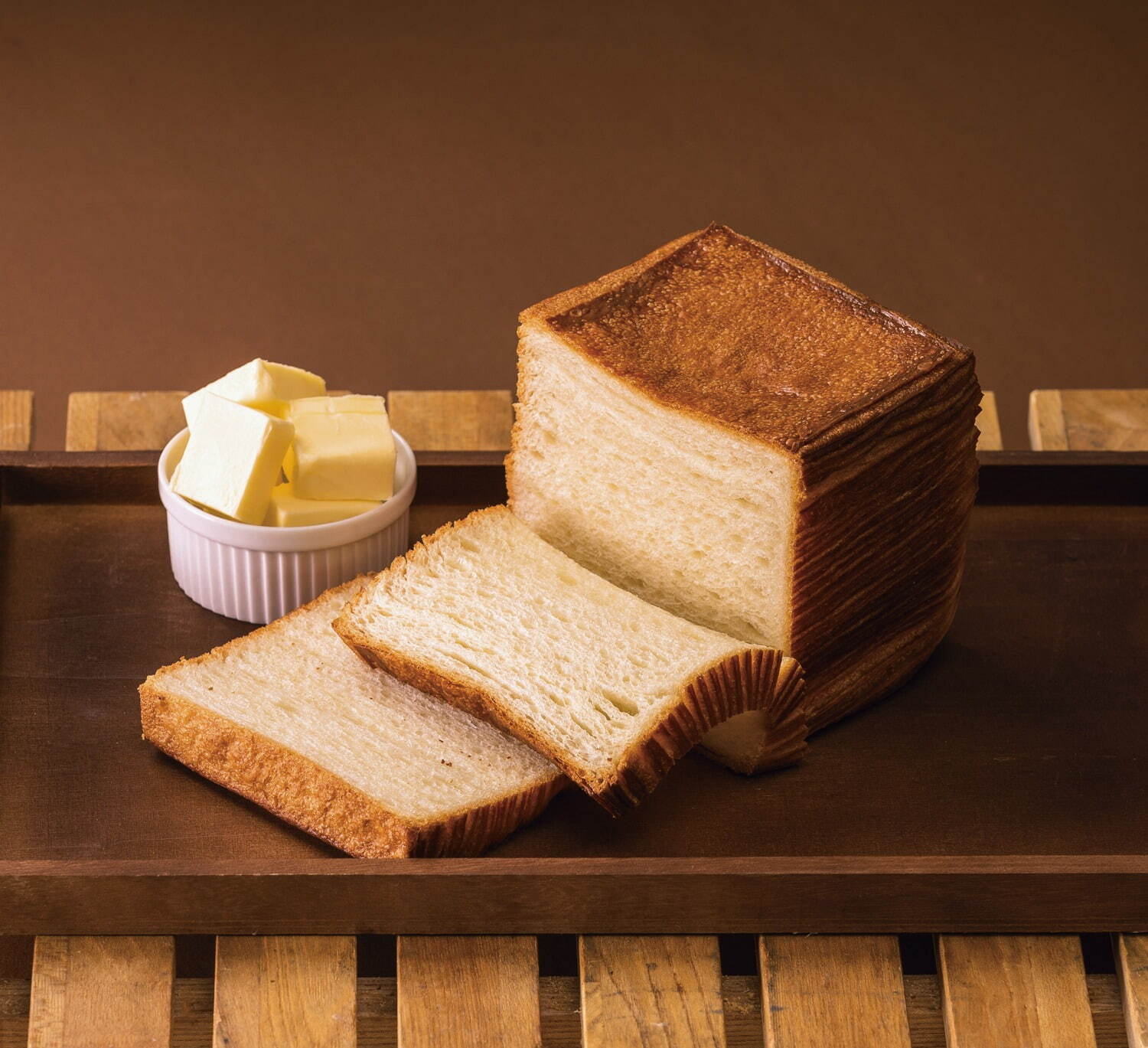 本のように“めくって食べる”27層のクロワッサン食パン、ロイヤルパインズホテル浦和で｜写真3