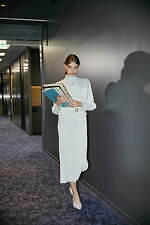 コトハヨコザワ“プリーツ×シュリンク”加工のドレス＆やカーディガンなど、ステュディオス限定で｜写真11