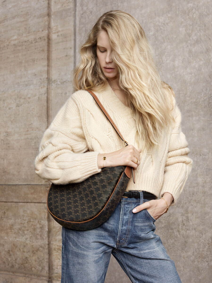 【直営】CELINE グレインカーフスキン MEDIUM エロイーズバッグ セリーヌ “曲線”フォルムの新作バッグ「エロイーズ」トリオンフ