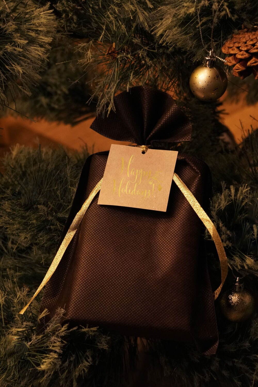 ダンデライオン・チョコレート23年クリスマススイーツ、チョコレート×ドライフルーツの限定シュトーレン｜写真11