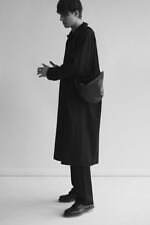 ディスコード ヨウジヤマモト限定バッグ、“帯のような”レザーストラップバッグなどギンザ シックスで｜写真3