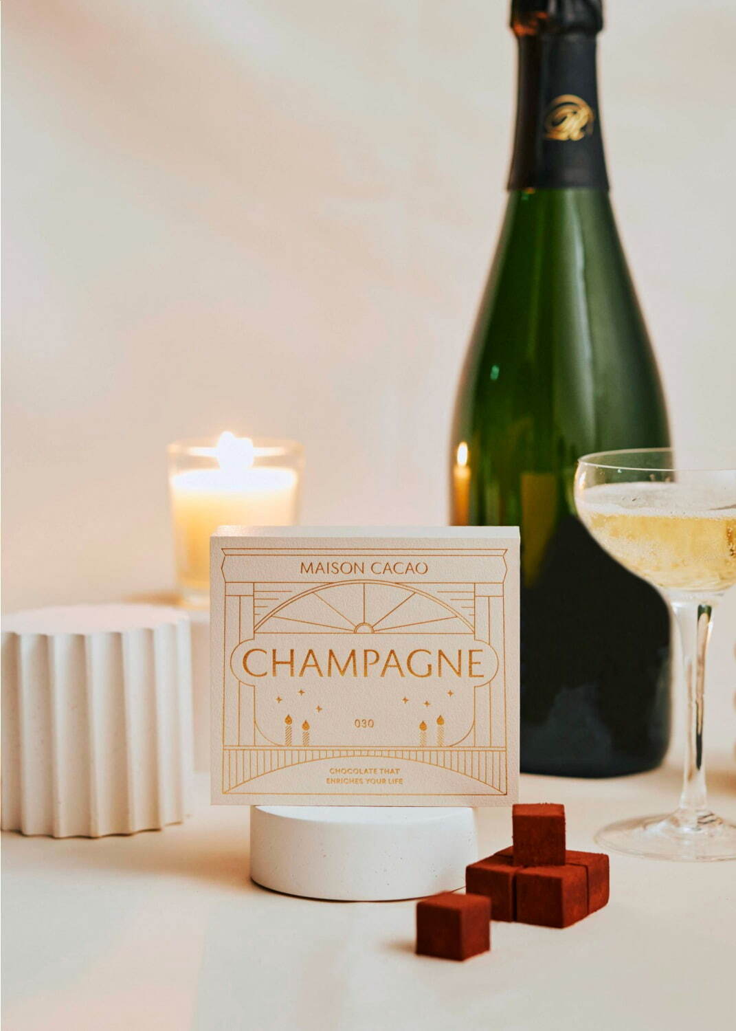 「アロマ生チョコレートNoel CHAMPAGNE」2,808円
販売期間：2023年11月15日(水)〜12月25日(月)