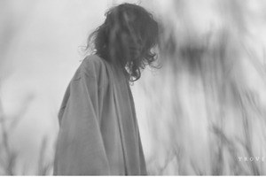 トローヴ、 ユニセックスのロングガウン＆チェック柄の“羽織”アウターなど - 伊勢丹新宿店限定で